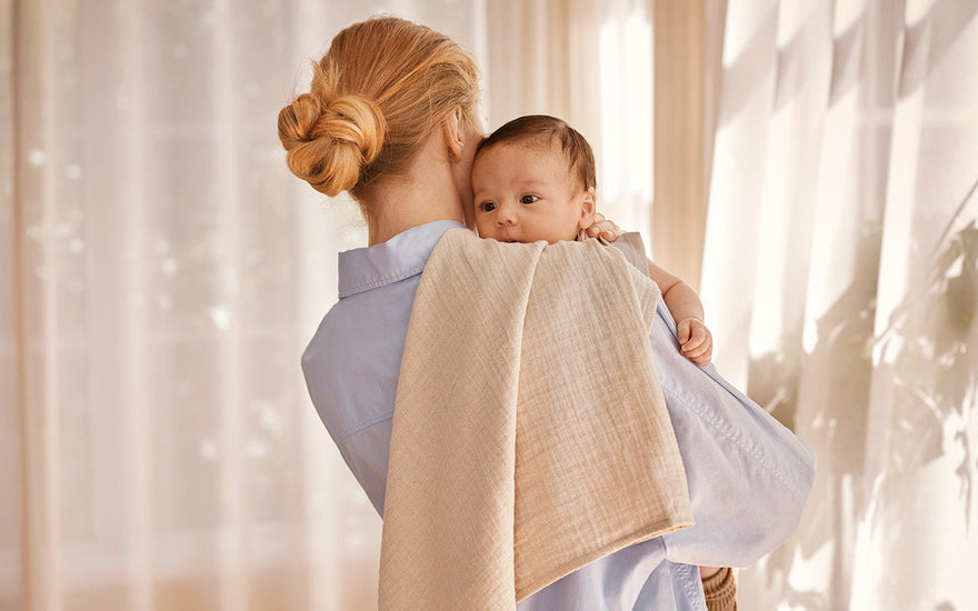 Baby schläft nur auf dem Arm